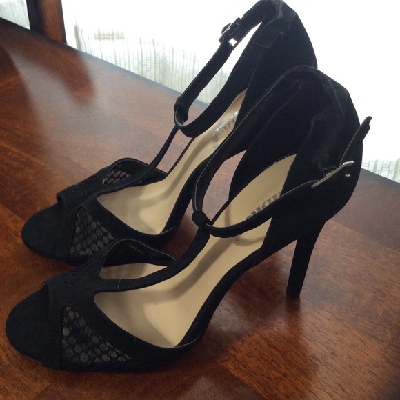 Andrea Ankle strap heels - Picture 2 of 4